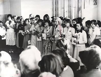 на торжественной линейке, выпускной, 80е.jpg